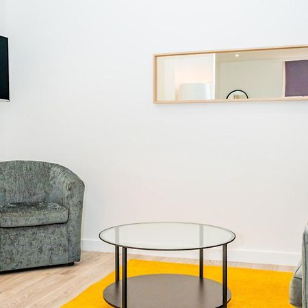 Central Serviced Apartments - 2 Bedroom - Walk Away From City Centre & Universities - Sleeps 4 - 1 X Double 2 X Single - Smart Tvs In All Rooms - Short Term Stays Welcome - Walk Away From Train & Bus Station - Preferred Location For Short Stay In Dun Данди Экстерьер фото